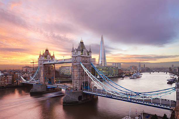 Laurie Noble Fotografie Tower Bridge and The Shard at sunset, London, Laurie Noble, 40 × 26.7 cm