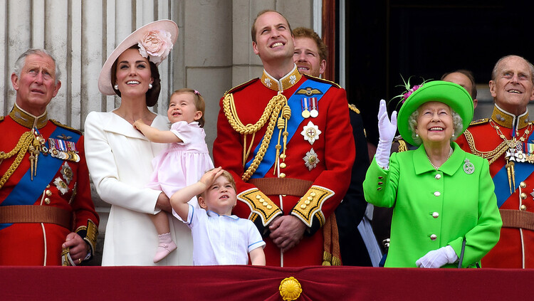 Ben A. Pruchnie Fotografie Trooping The Colour 2016 - Queen Elizabeth II's annual birthday parade, Ben A. Pruchnie, 40 × 22.2 cm