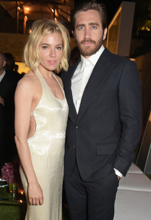 David M. Benett Fotografie Sienna Miller and Jake Gyllenhaal, David M. Benett, 26.7 × 40 cm