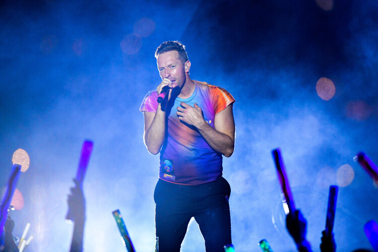 James Devaney Fotografie Chris Martin of Coldplay NYC 2021, James Devaney, 40 × 26.7 cm