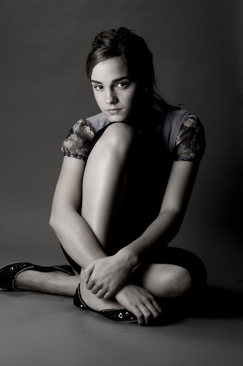 WWD Fotografie Emma Watson, WWD, 26.7 × 40 cm