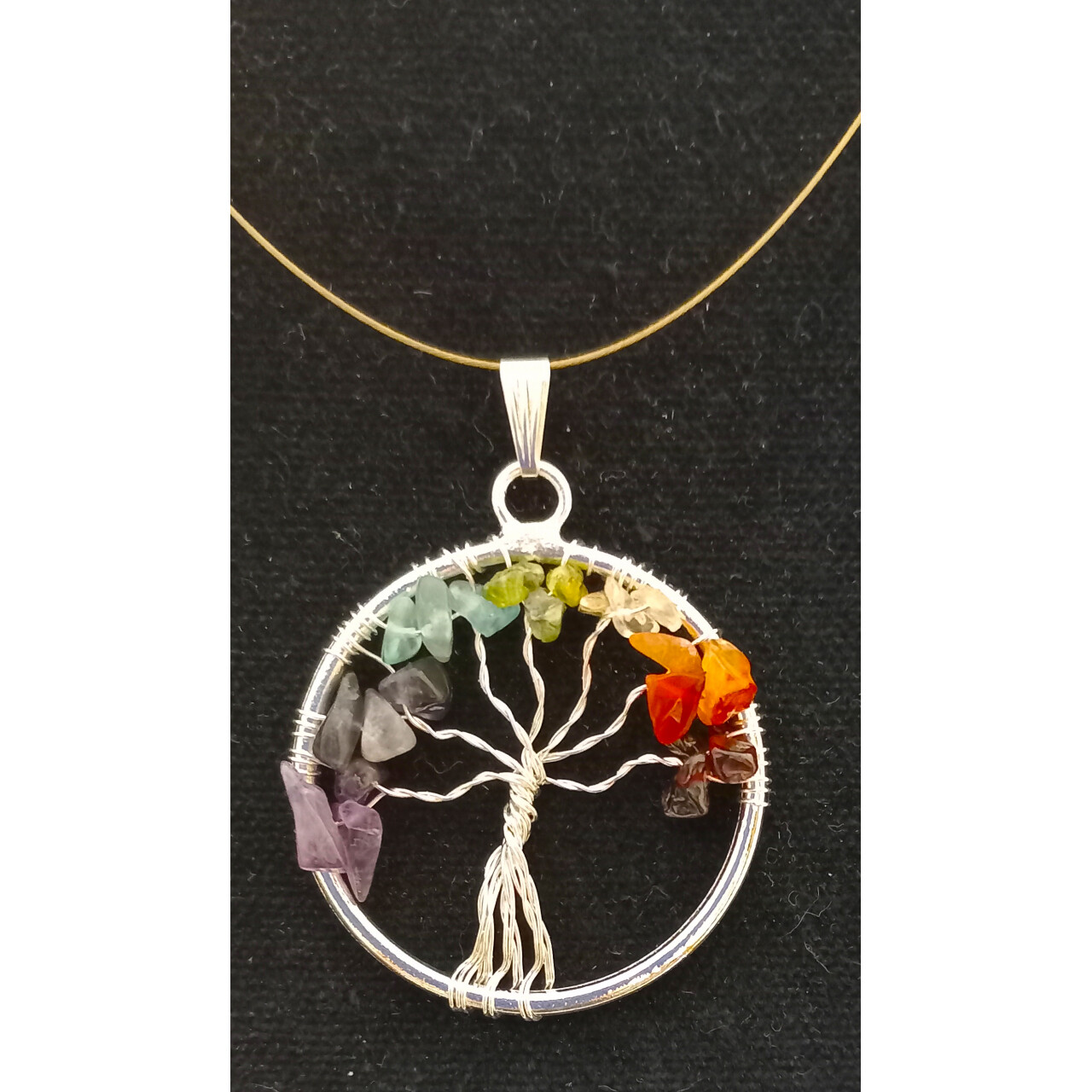 Přívěsek čakra stromek s minerály - stříbrný